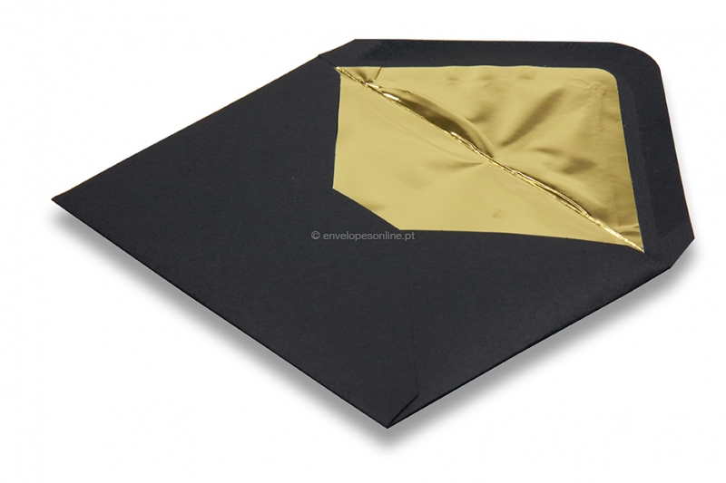 Envelopes pretos forrados - forro dourado