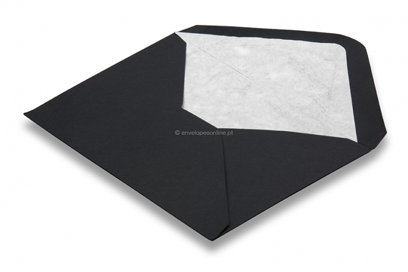 Envelope preto forrado - forro branco