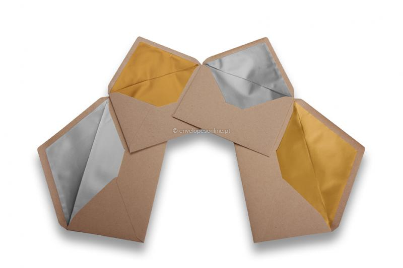 Envelopes de papel kraft forrados