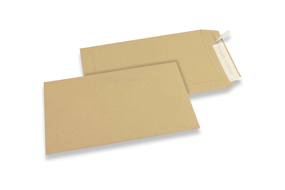 Envelopes comerciais reciclados, 162 x 229 mm, C 5 aba no lado curto, fecho autocolante, 90 g.