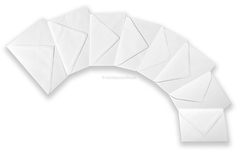 Envelopes de cartões de felicitações, branco