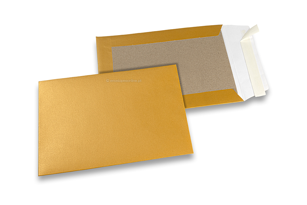 Envelopes coloridos em cartão rígido - dourado, 162 x 229 mm